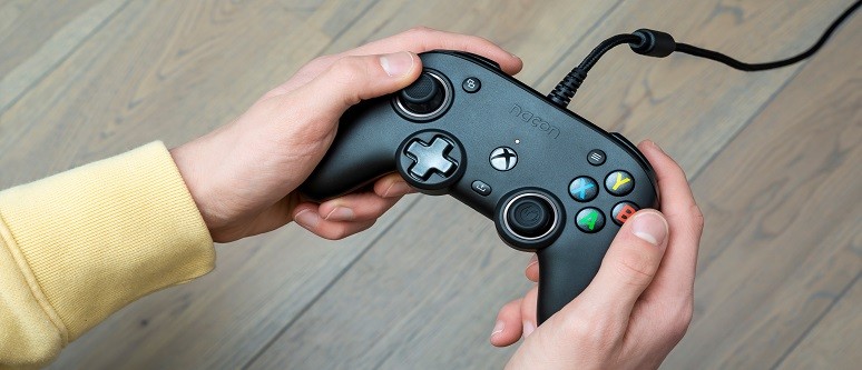 Nacon Pro Compact controller