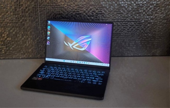ROG Zephyrus G14 (2022) Gaming Laptop